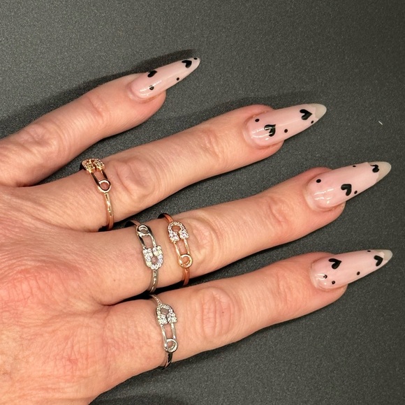 Safety Pin Ring -- Grunge Rings -- Minimalist Jewelry -- Stackable Rings - Picture 3 of 4